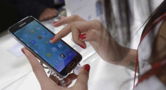 “One Makedonia telekomunikacii” është zgjedhur operatori i tretë celular, vijon afati për pagesën e tarifës së njëhershme prej 8.020.003 eurove