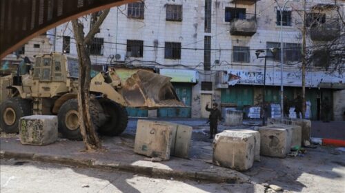 Ushtria izraelite bastis Hebronin dhe bllokon rrugët me barriera betoni