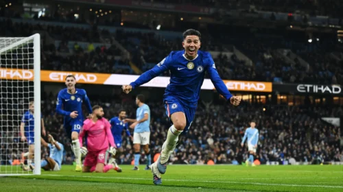 Chelsea befason Guardiolën dhe City-in në kohën shtesë, “feston” Arsenali