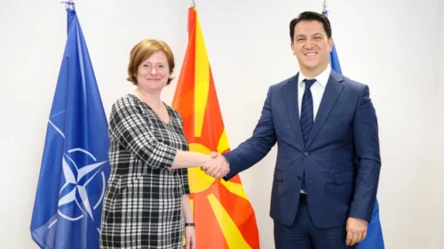 Sali takoi ambasadoren e Gjermanisë, Dreksler