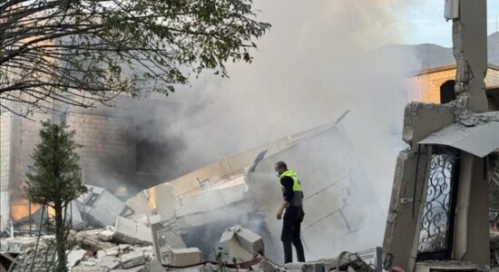 Ushtria izraelite kryen sulme ajrore në Libanin jugor pavarësisht armëpushimit