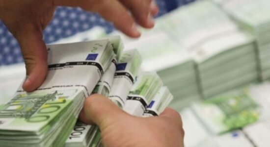 Rezervat devizore rriten në 4.9 miliardë euro