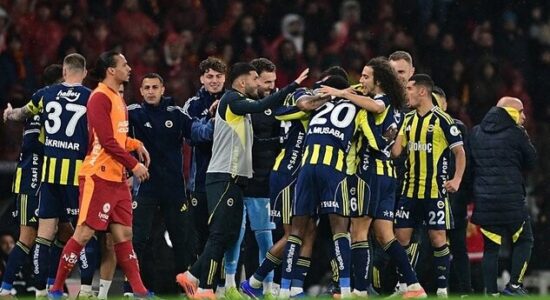 Fenerbahce triumfon pastër ndaj Galatasaray në finalen e Superkupës së Turqisë