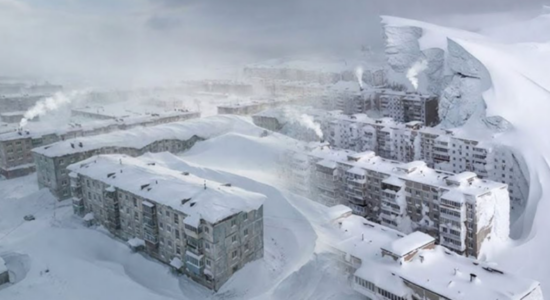 Vala e madhe e të ftohtit përfshin Azinë dhe Lindjen e Largët Ruse, dëbora arrin mbi 2 metra