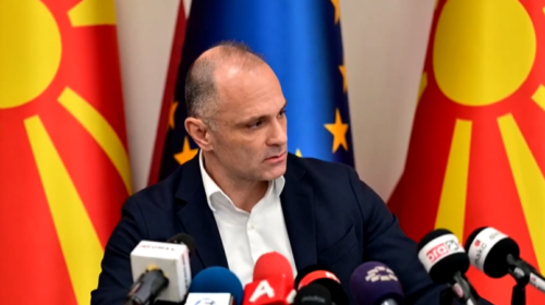 (VIDEO) Filipçe këmbëngul që të mbetet qeveria teknike