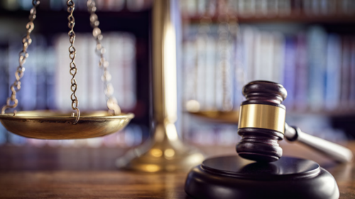 385 studentë shqiptarë kërkojnë që provimi i jurisprudencës të mbahet edhe në gjuhën shqipe