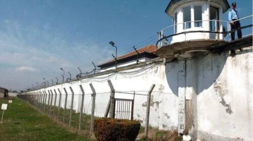 Dy persona të kërkuar me fletarrest ranë në duart e policisë, të dy përfunduan në Idrizovë