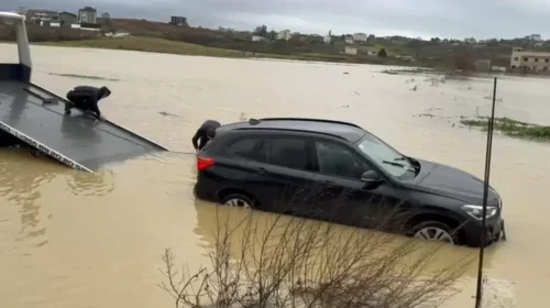 (VIDEO) Reshje intensive dhe përmbytje në Shqipëri dhe Kosovë
