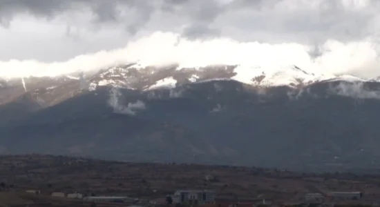 DPHM: Nuk do të ketë reshje të reja të borës, të martën do të jetë më ftohtë