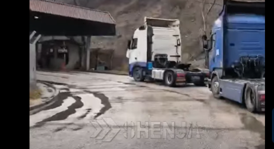 LAMM: Trafiku në pikat kufitare është bllokuar vetëm për automjetet e rënda transportuese!