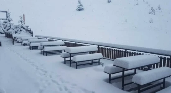 Në Kodrën e Diellit trashësia e borës ka arritur në 24 centimetra