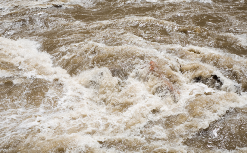 Përmbytje në disa zona të Kosovës  disa komuna shtynë rinisjen e mësimit