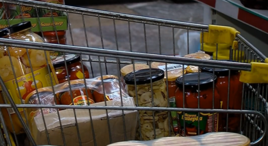 (VIDEO) 40.000 euro gjoba për marketet, kishin ushqime të skaduara