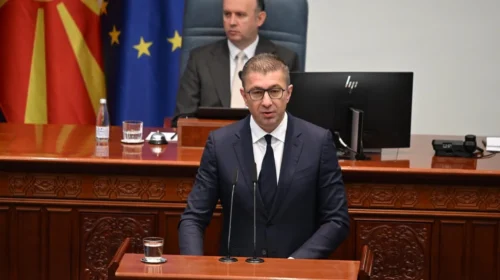 Mickoski: Absolutisht po mbahet llogari për përfaqësimin e drejtë, ligji është i gatshëm dhe së shpejti duhet të parashtrohet në Kuvend