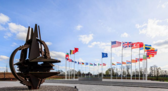 NATO planifikon të forcojë mbrojtjen në krahun lindor me teknologji robotike