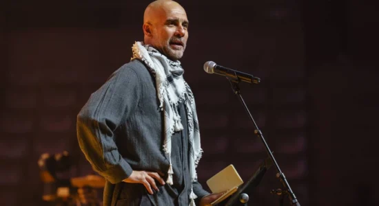 “Të fuqishmit janë frikacakë”, Guardiola me fjalim emocional në mbështetje të Palestinës
