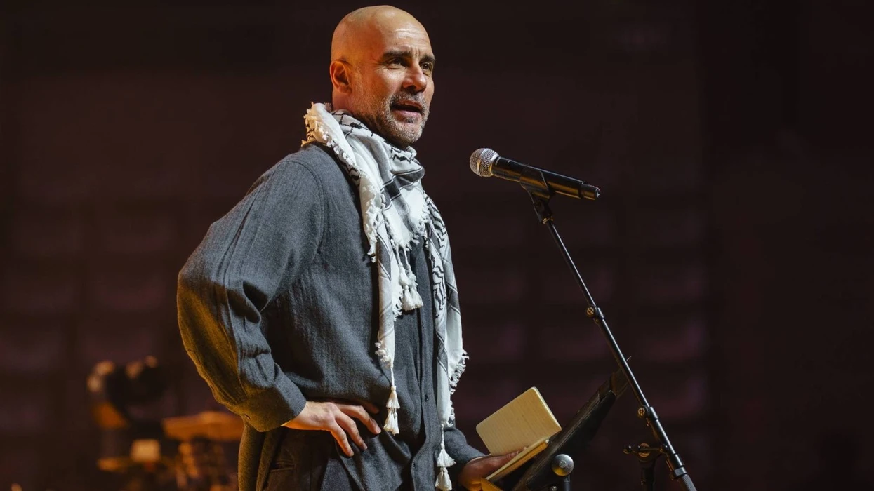 “Të fuqishmit janë frikacakë”, Guardiola me fjalim emocional në mbështetje të Palestinës