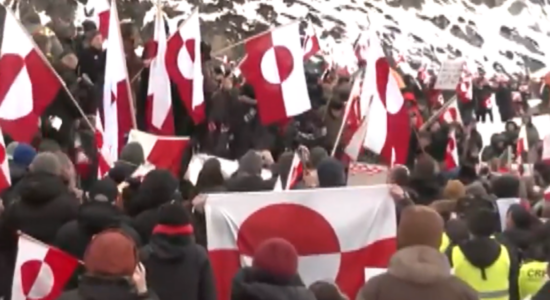 (VIDEO) Protesta, Grenlanda nuk është në shitje!