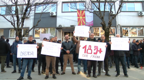(VIDEO) Protestë në Tetovë kundër pagesës së dyfishtë të tatimit