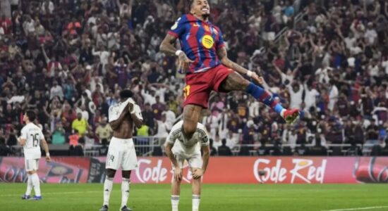 Barcelona fiton Superkupën e Spanjës, Raphinha gjunjëzon Realin me dy gola