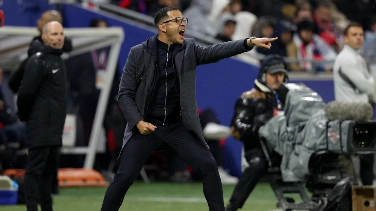 Zyrtare: Liam Rosenior, trajner i ri i Chelseat