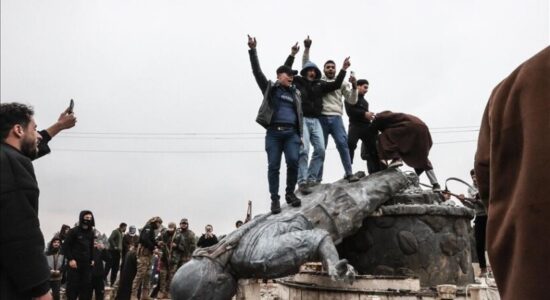 Qendra e qytetit Raka në Siri çlirohet në masë të madhe nga grupi terrorist i YPG/SDF