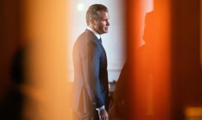 Shefi i Pentagonit: Rreth 200 trupa amerikane hynë në Karakas për të kapur Maduron