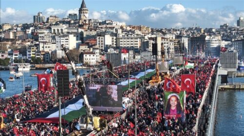 Stamboll, marshimi pro-Palestinë bashkon rreth 400 grupe në Urën e Gallatës në ditën e vitit të ri