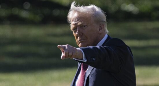 Trump thirrje demonstruesve në Iran: Vazhdoni të protestoni, ndihma është duke ardhur