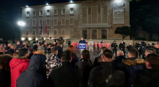 Shqipëri, vazhdojnë protestat antiqeveritare
