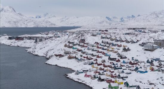 Suedia dërgon oficerë ushtarakë në Grenlandë me kërkesë të Danimarkës