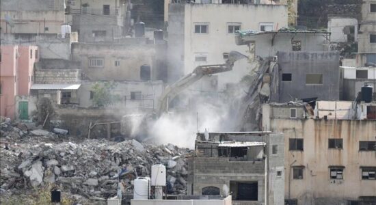 Ushtria izraelite arreston 50 palestinezë dhe shemb dy shtëpi në Bregun Perëndimor të pushtuar