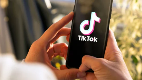 Pesë familje në Britani padisin TikTok-un pas vdekjes së fëmijëve nga “Blackout Challenge”