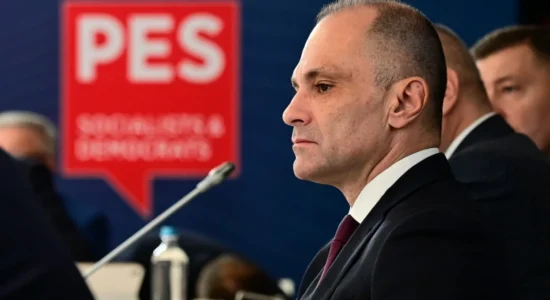 Filipçe nga Zagrebi: Qeveria po e çon Maqedoninë e Veriut drejt autoritarizmit