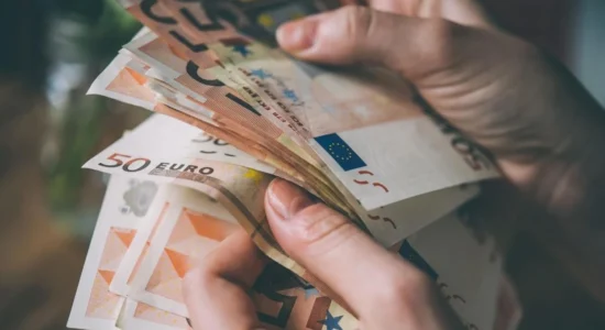 Mashtrohet një grua nga Tetova, pagoi 8.600 euro paradhënie për një shtëpi që nuk ishte në shitje