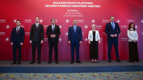 Kryediplomati i Maqedonisë së Veriut thekson rolin e Turqisë si aleat i NATO-s dhe partner kyç ekonomik