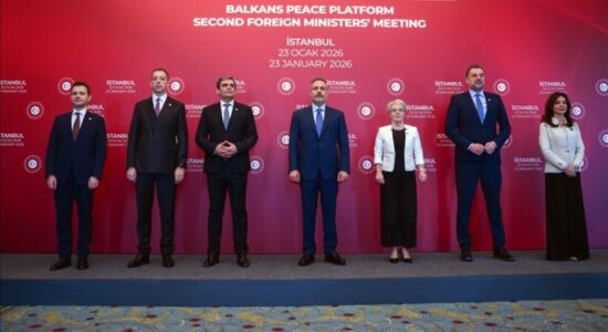 Kryediplomati i Maqedonisë së Veriut thekson rolin e Turqisë si aleat i NATO-s dhe partner kyç ekonomik