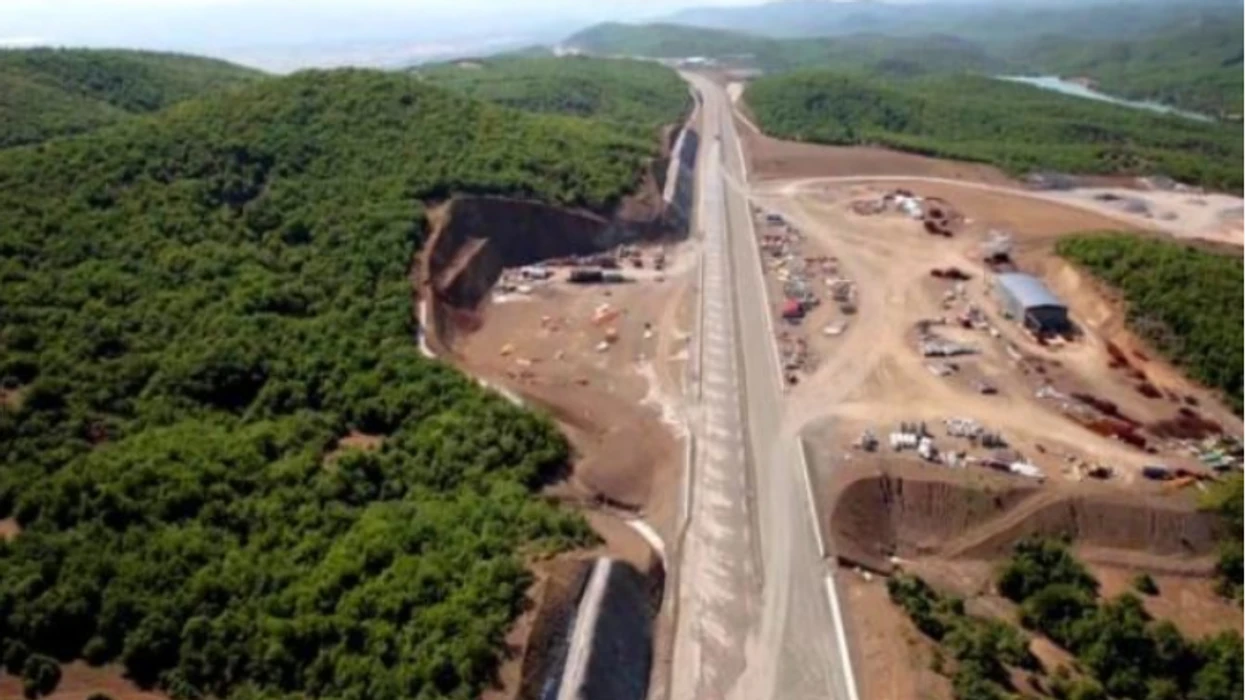 Aneks i ri për rrugën Kërçovë – Ohër, do të ndahen edhe 186 milionë euro shtesë