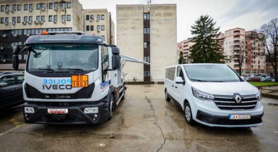 Gjermania dhuron automjete dhe pajisje për Policinë e Maqedonisë në vlerë prej 600.000 eurosh