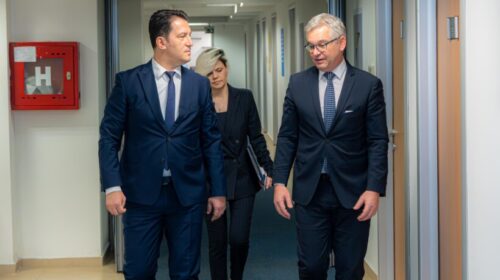 Ministrat Sali dhe Mucunski takuan eurokomesarin Magnus Brunner