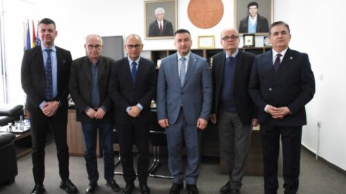 (VIDEO) Universiteti i Tetovës dhe i Tiranës nënshkruajnë marrëveshje bashkëpunimi