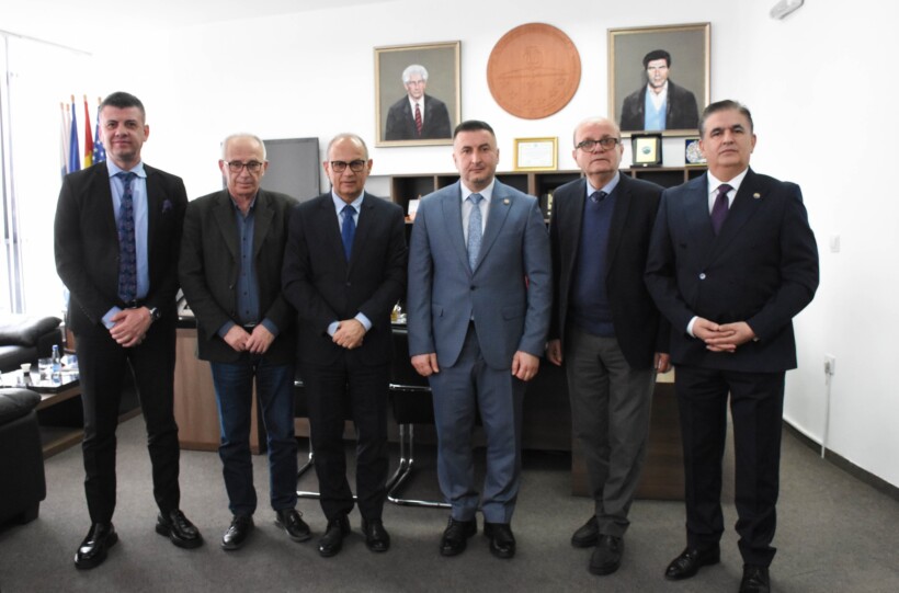 (VIDEO) Universiteti i Tetovës dhe i Tiranës nënshkruajnë marrëveshje bashkëpunimi