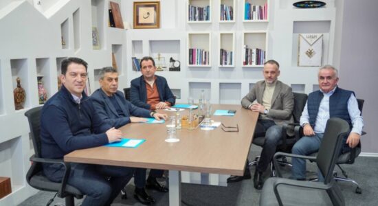 Krerët e VLEN-it takojnë diasporën, diskutohet për investime dhe bashkëpunim institucional