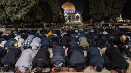 Izraeli kufizon numrin e besimtarëve në xhaminë Al-Aksa në 10 mijë gjatë Ramazanit