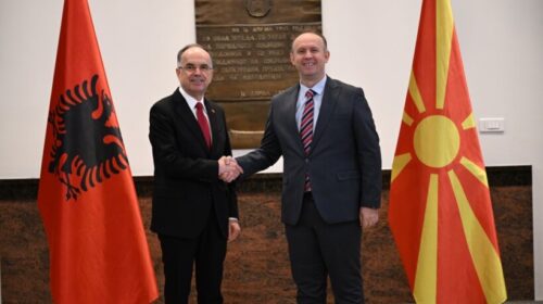 Gashi pret në Kuvend Presidentin Begaj,  riafirmohet partneriteti strategjik mes dy vendeve