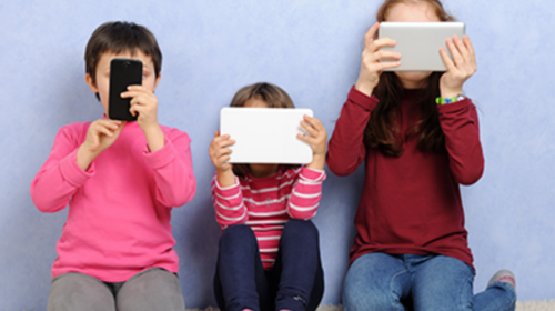 Portugalia planifikon të ndalojë rrjetet sociale për personat nën 16 vjeç