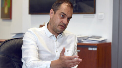 (VIDEO) Prokurori Bubevski do ta padisë avokaten Kadriu