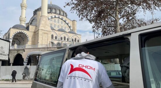 Shpërndahen 700 pako ushqimore nga OKH Merhamet në Shkup me rrethinë