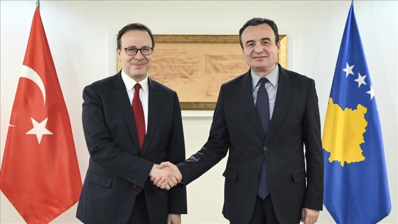 Kurti takoi Ambasadorin e Turqisë në Kosovë, Angili