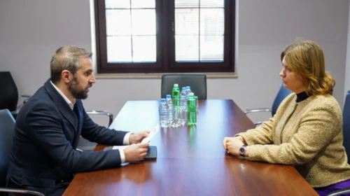 Bozhinovska – Rama: Lidhja e vendit me gaz është një hap kyç drejt stabilitetit energjetik dhe integrimit rajonal